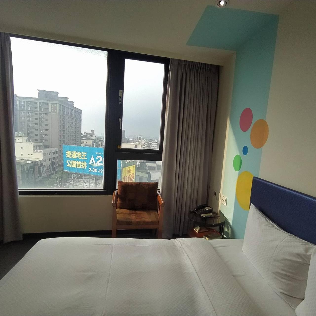 Hotel J Taoyuan Pingzhen Exterior foto